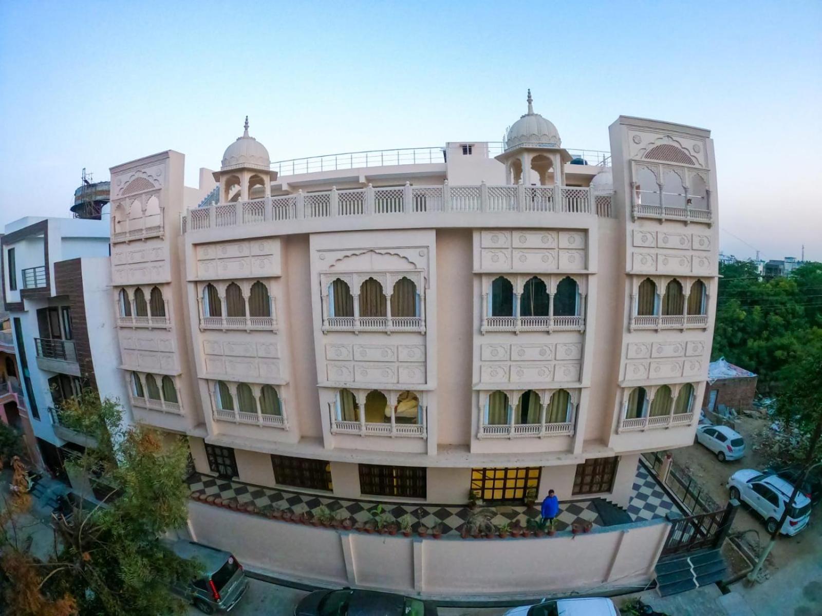 Hotel The Taj Vista Agra- Walking Distance To Taj Mahal à Agra  Extérieur photo