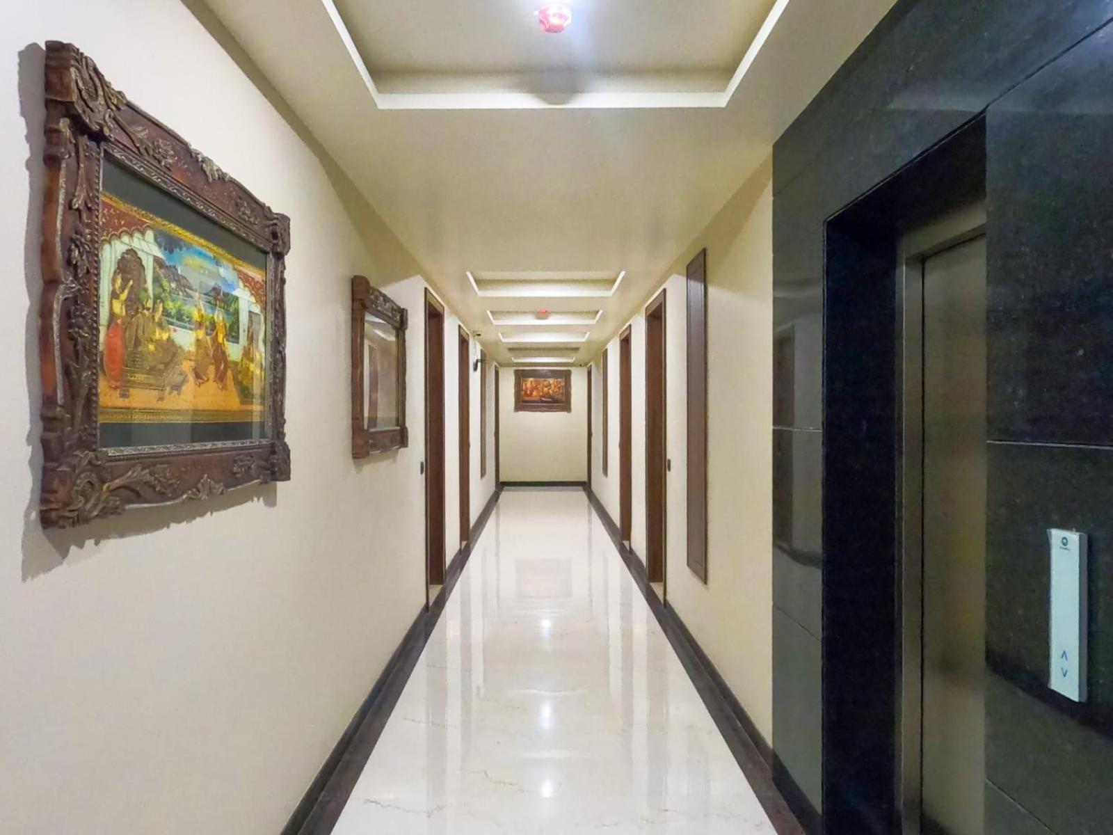 Hotel The Taj Vista Agra- Walking Distance To Taj Mahal à Agra  Extérieur photo